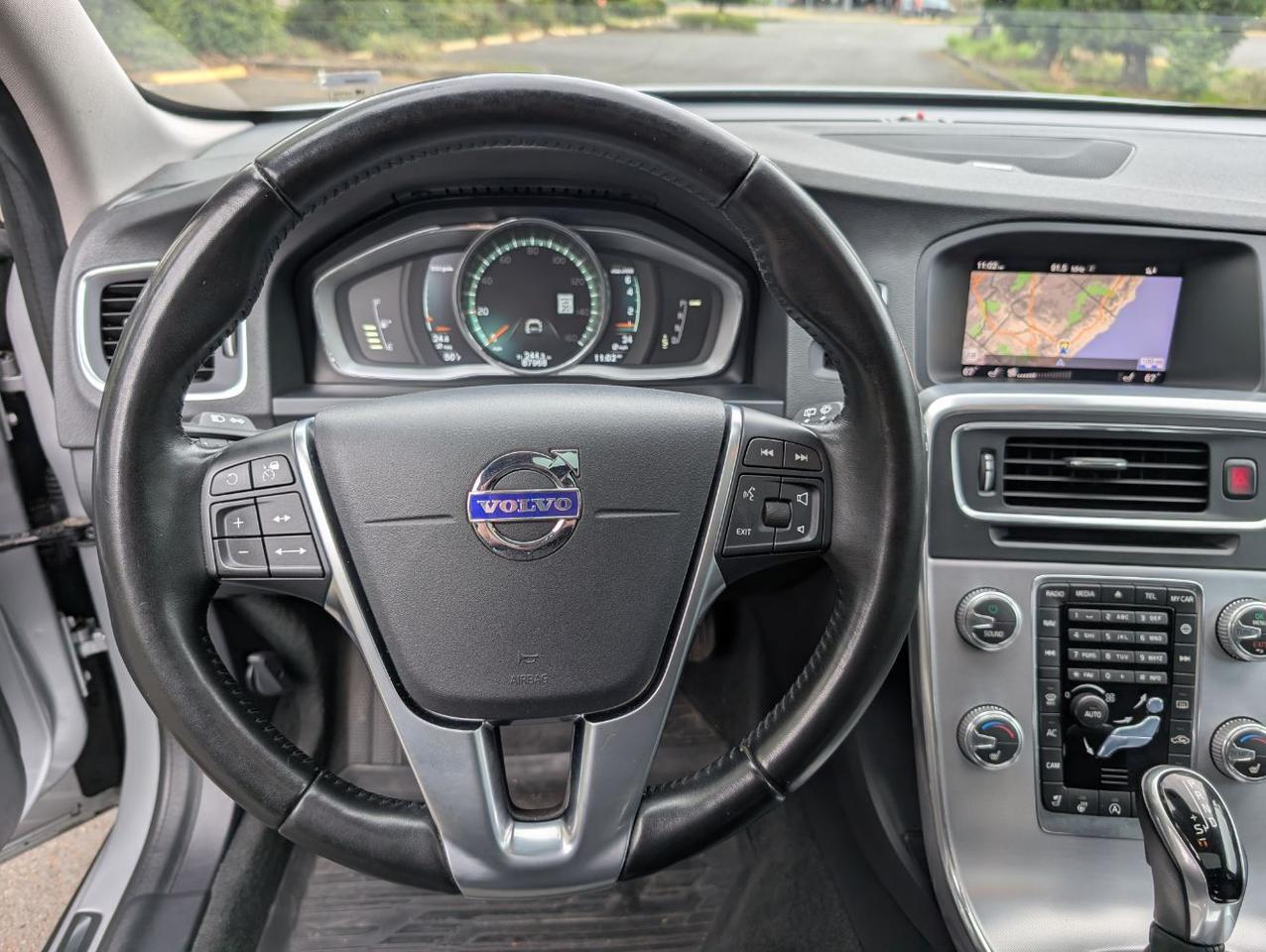 2018 Volvo V60 Cross Country T5 AWD Platinum | HK Premium Audio, Tech &amp; Convenience Pkg, Heated Seat Portland OR