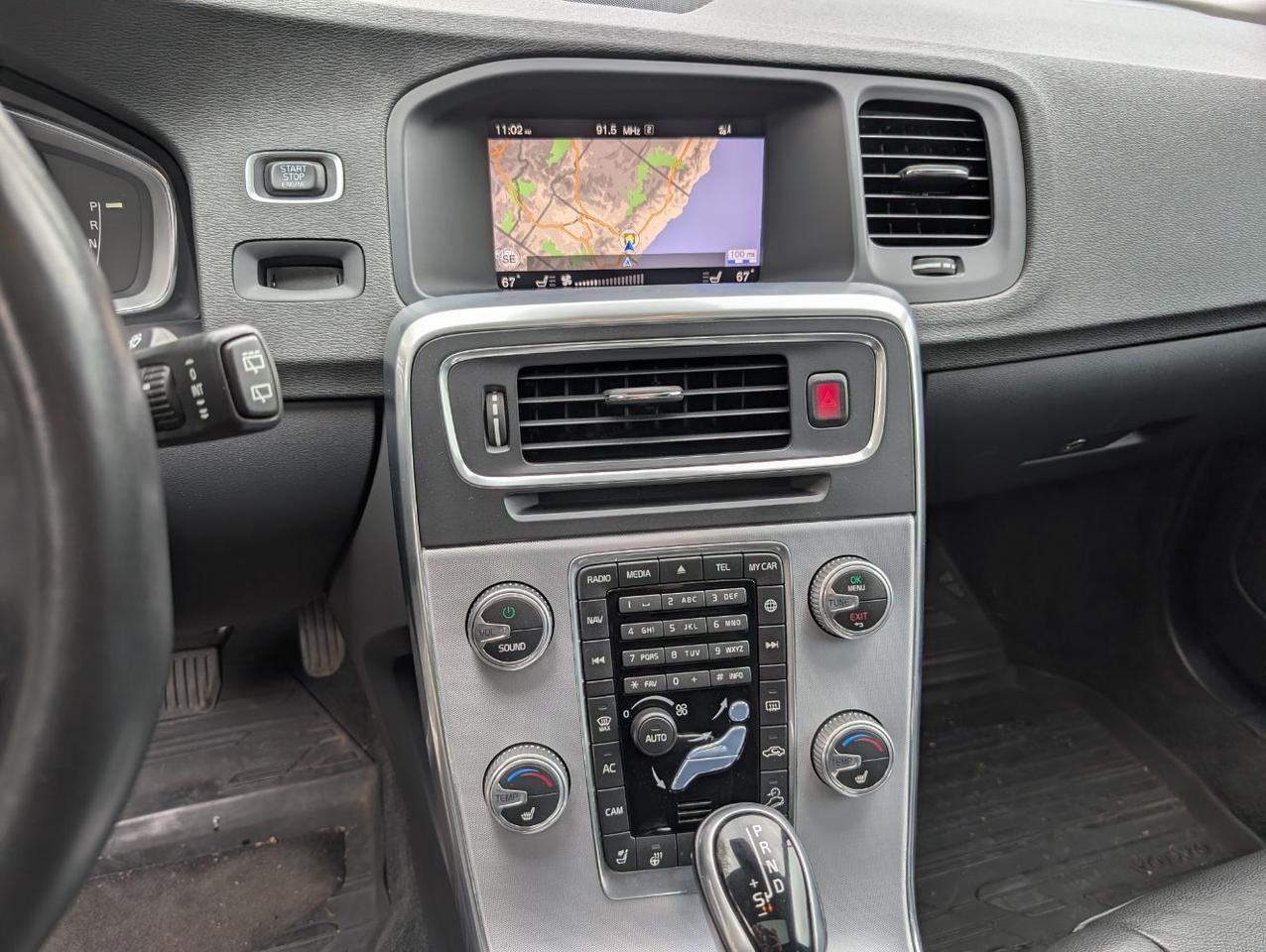 2018 Volvo V60 Cross Country T5 AWD Platinum | HK Premium Audio, Tech &amp; Convenience Pkg, Heated Seat Portland OR