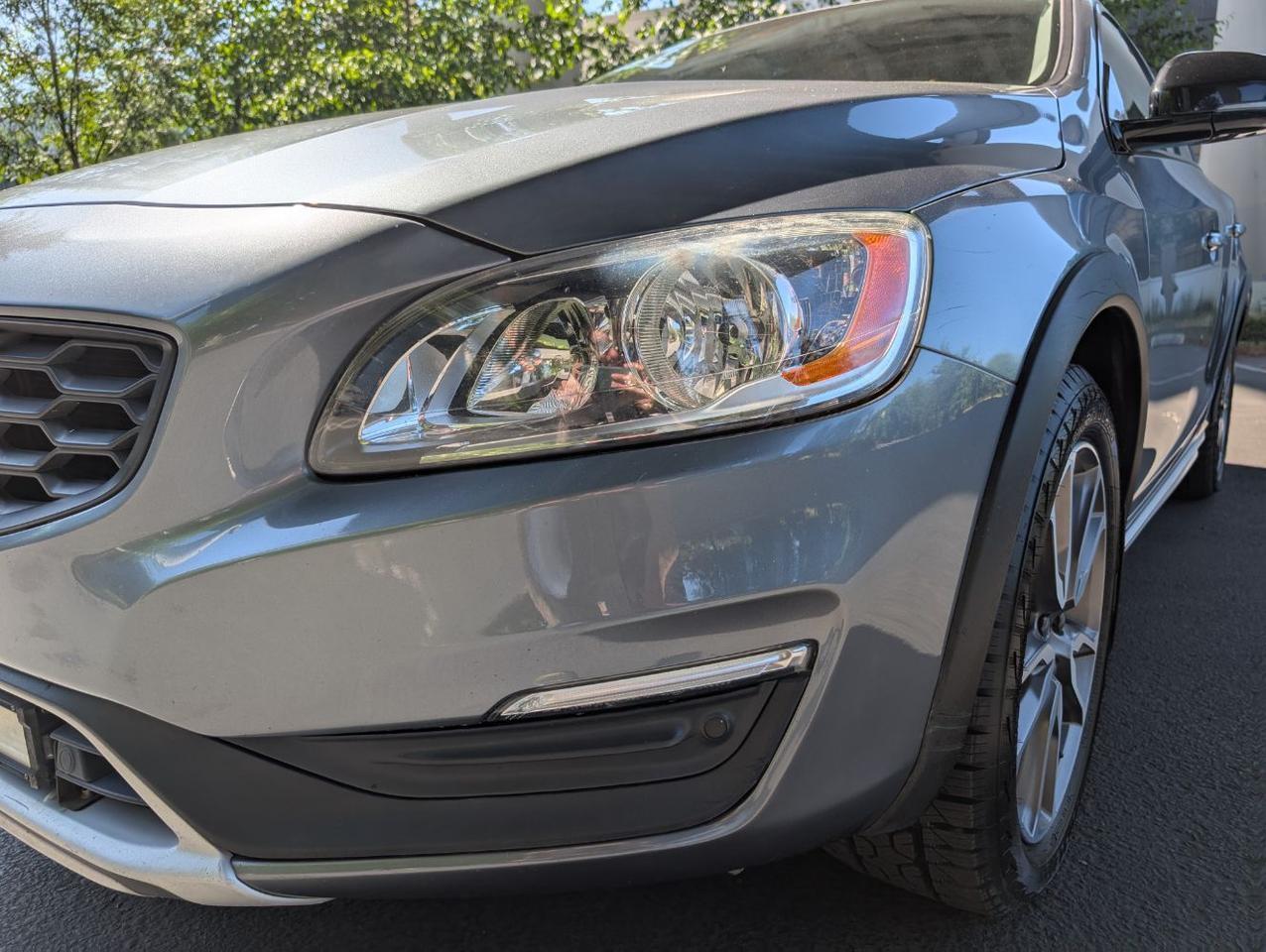 2018 Volvo V60 Cross Country T5 AWD w/High Performance Audio, Blind Spot Information, Leather Heated Seats & Heated Wheel Portland OR