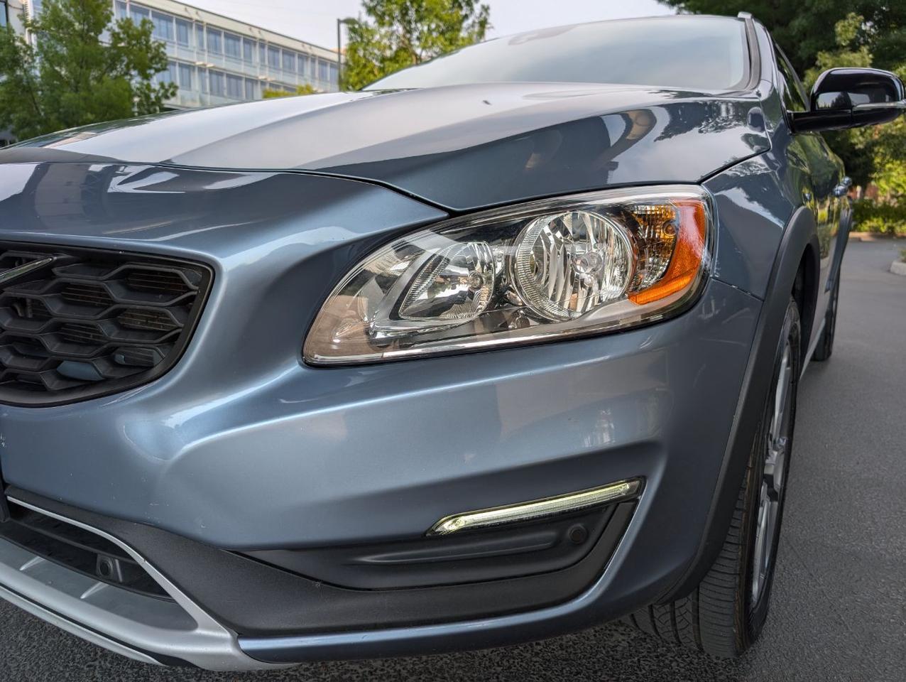 2018 Volvo V60 Cross Country T5 AWD w/High Performance Audio, Lane Keep, Cross Traffic Alert, Back up Ca Portland OR