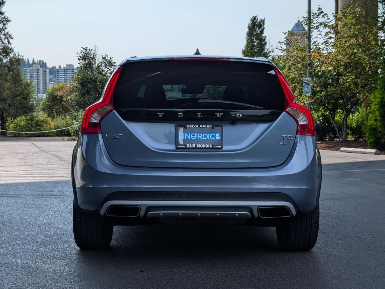 2018 Volvo V60 Cross Country T5 AWD w/High Performance Audio, Lane Keep, Cross Traffic Alert, Back up Ca Portland OR