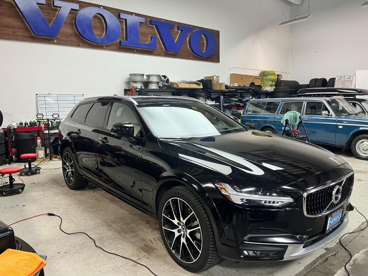 2018 Volvo V90 Cross Country LUX T6 AWD | Bowers &amp; Wilkins, Pilot Assist, Massage Seats * Portland OR