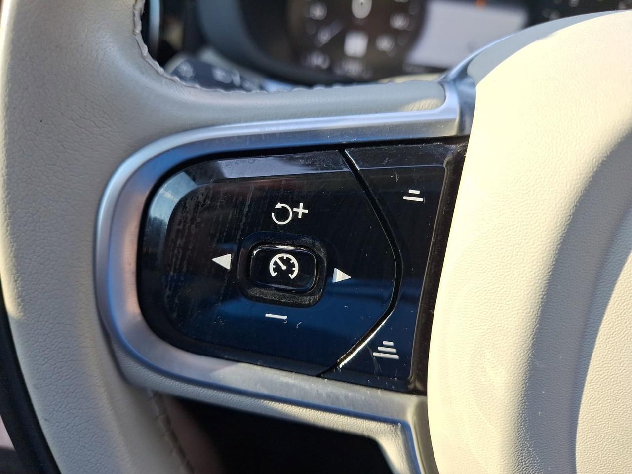 2018 Volvo XC60 Inscription Hurst TX