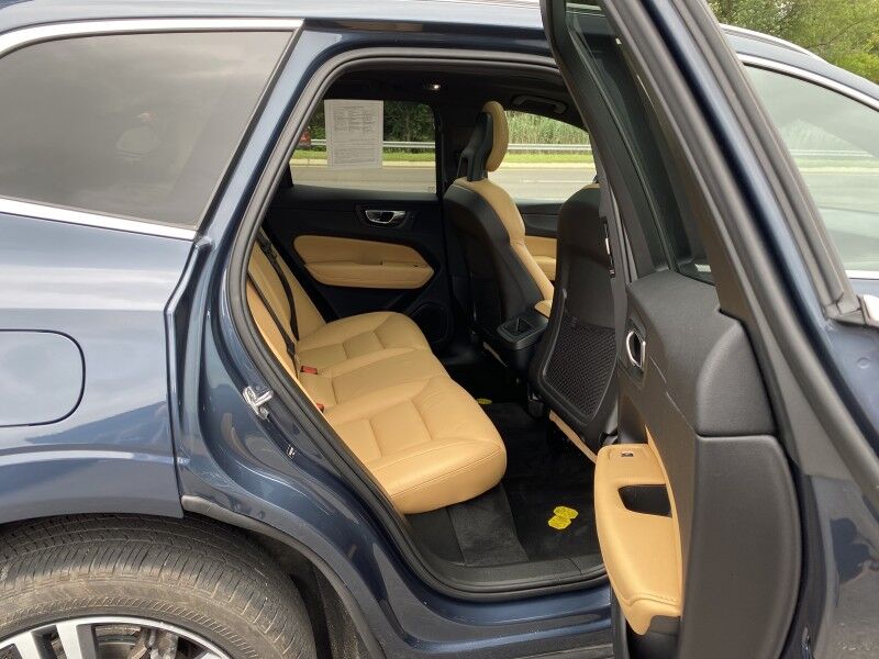 2018 Volvo XC60 Momentum Bristol  PA