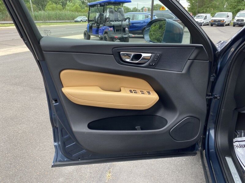 2018 Volvo XC60 Momentum Bristol  PA