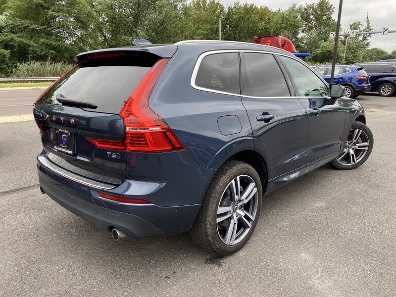2018 Volvo XC60 Momentum Bristol  PA