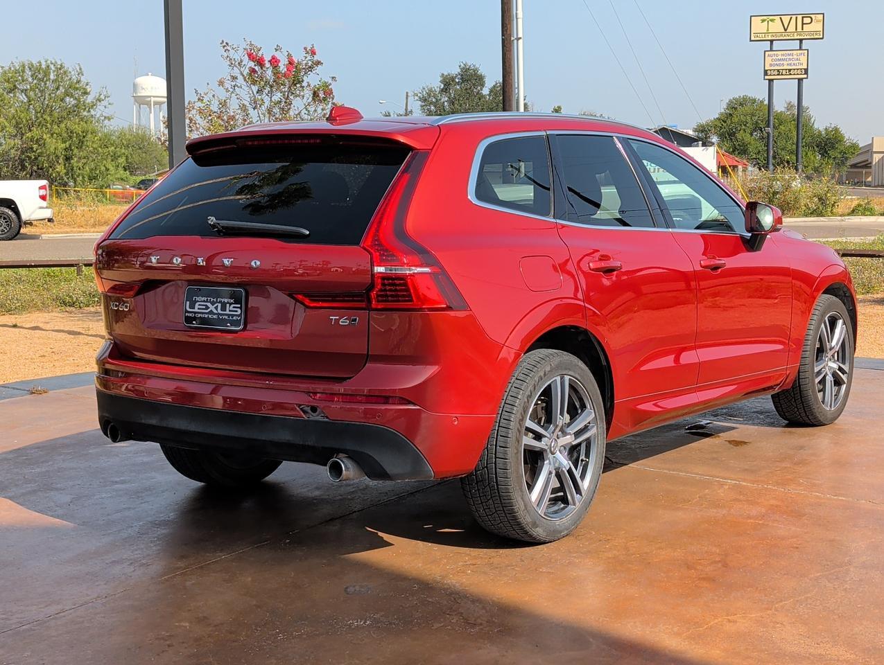 2018 Volvo XC60 Momentum