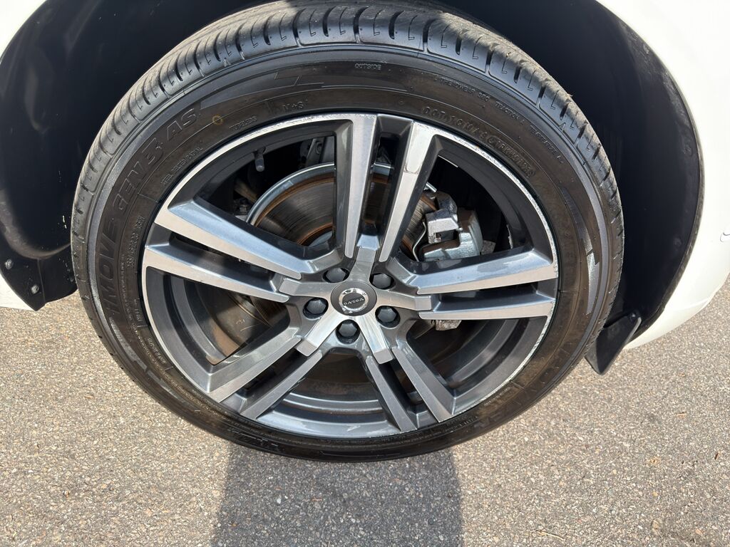 2018 Volvo XC60 Momentum Wilmington NC