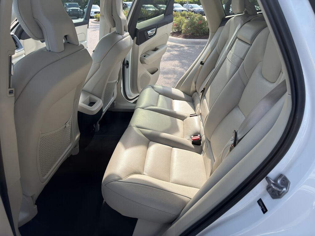 2018 Volvo XC60 Momentum Wilmington NC
