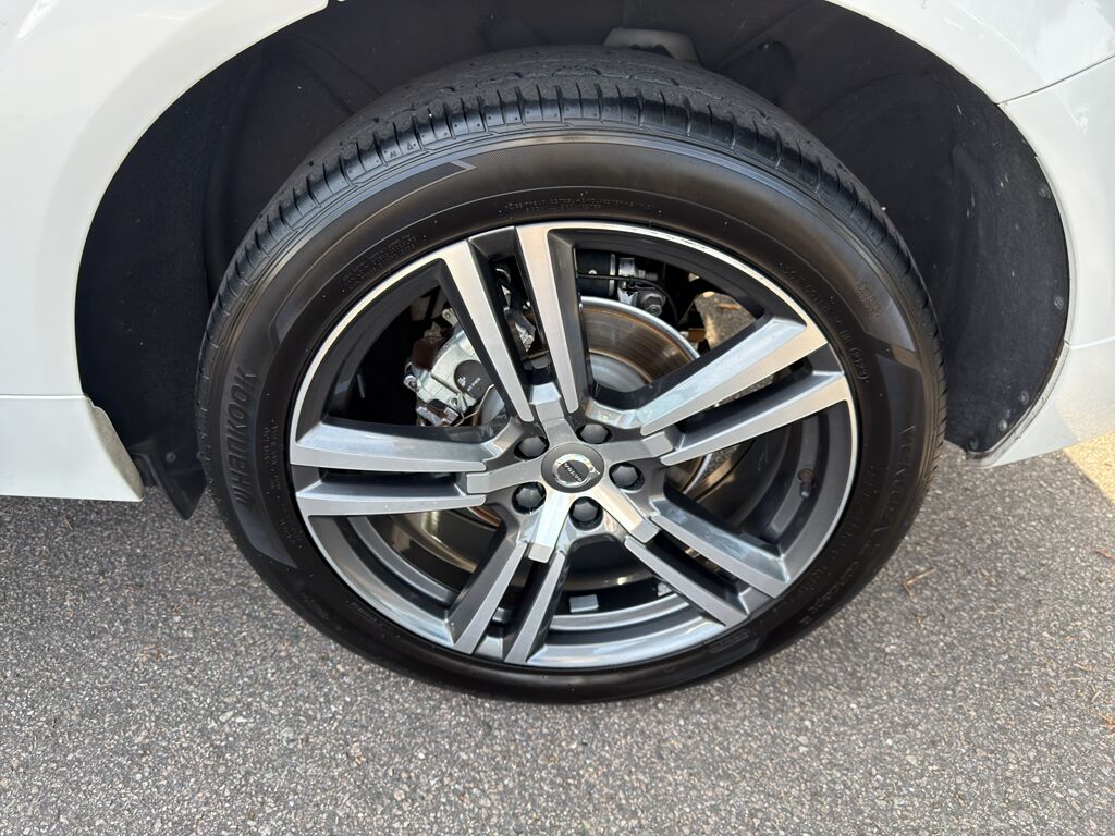 2018 Volvo XC60 Momentum Wilmington NC