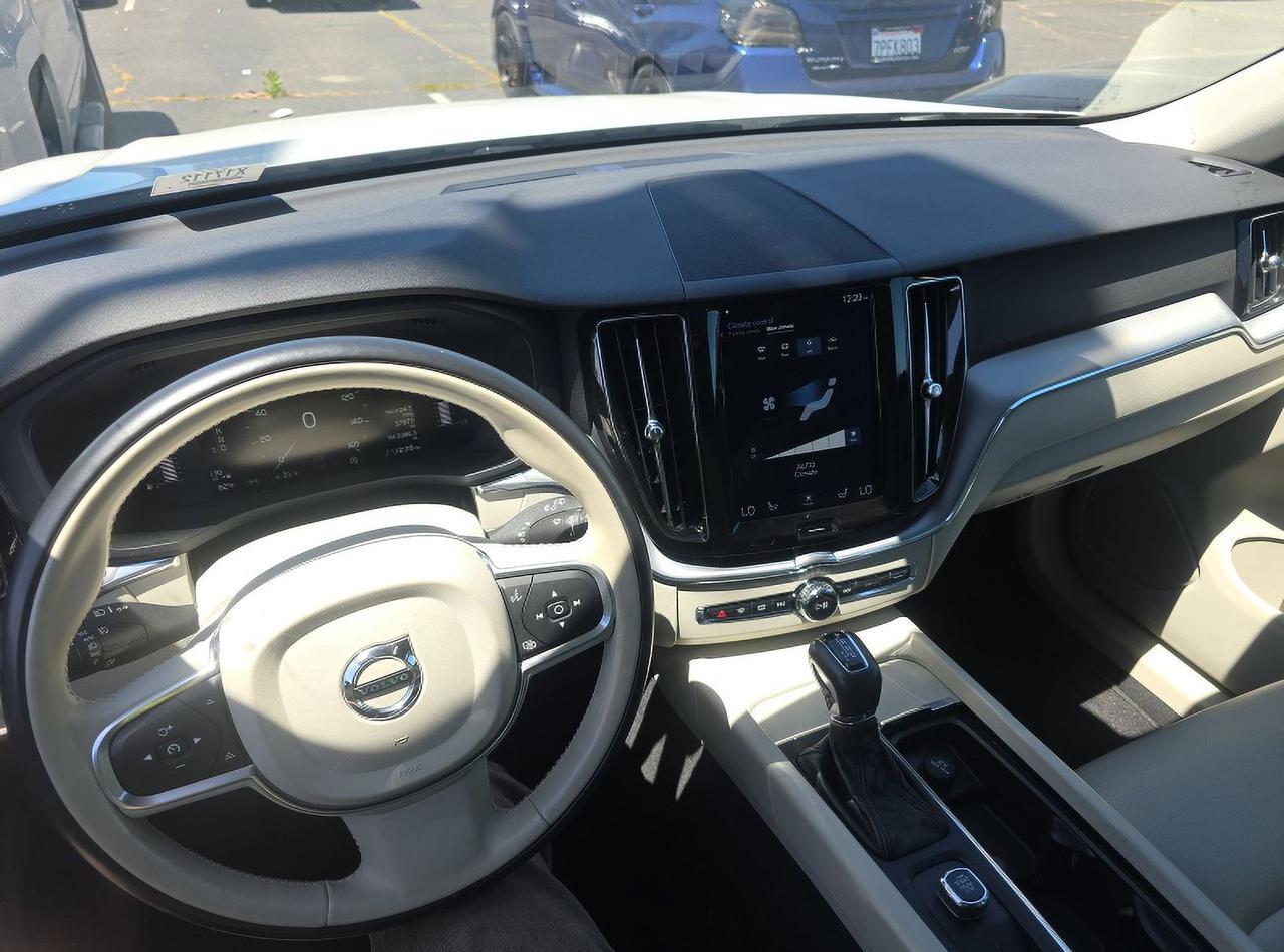 2018 Volvo XC60 T5 Momentum Gladstone OR