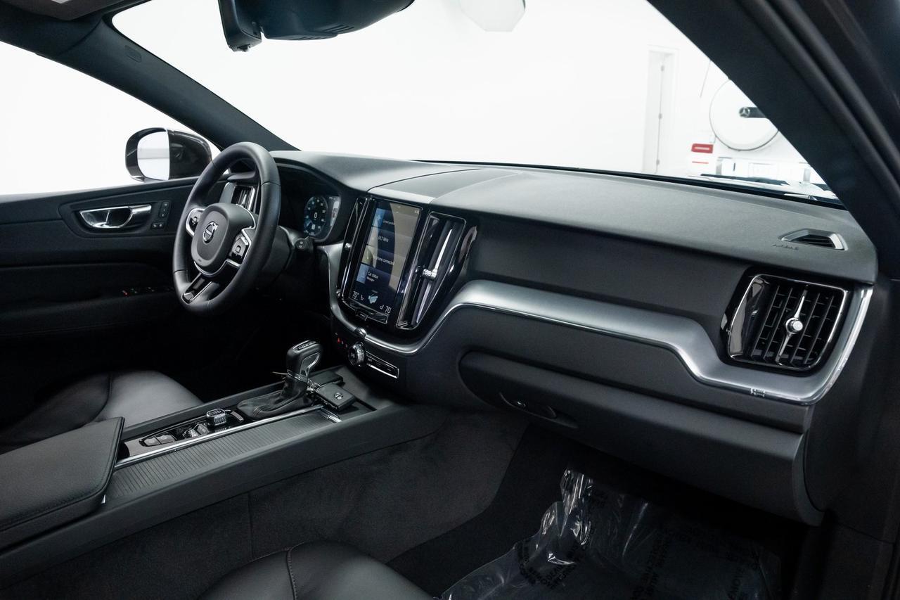 2018 Volvo XC60 T5 Momentum Heated Seats Advanced Package Portland OR