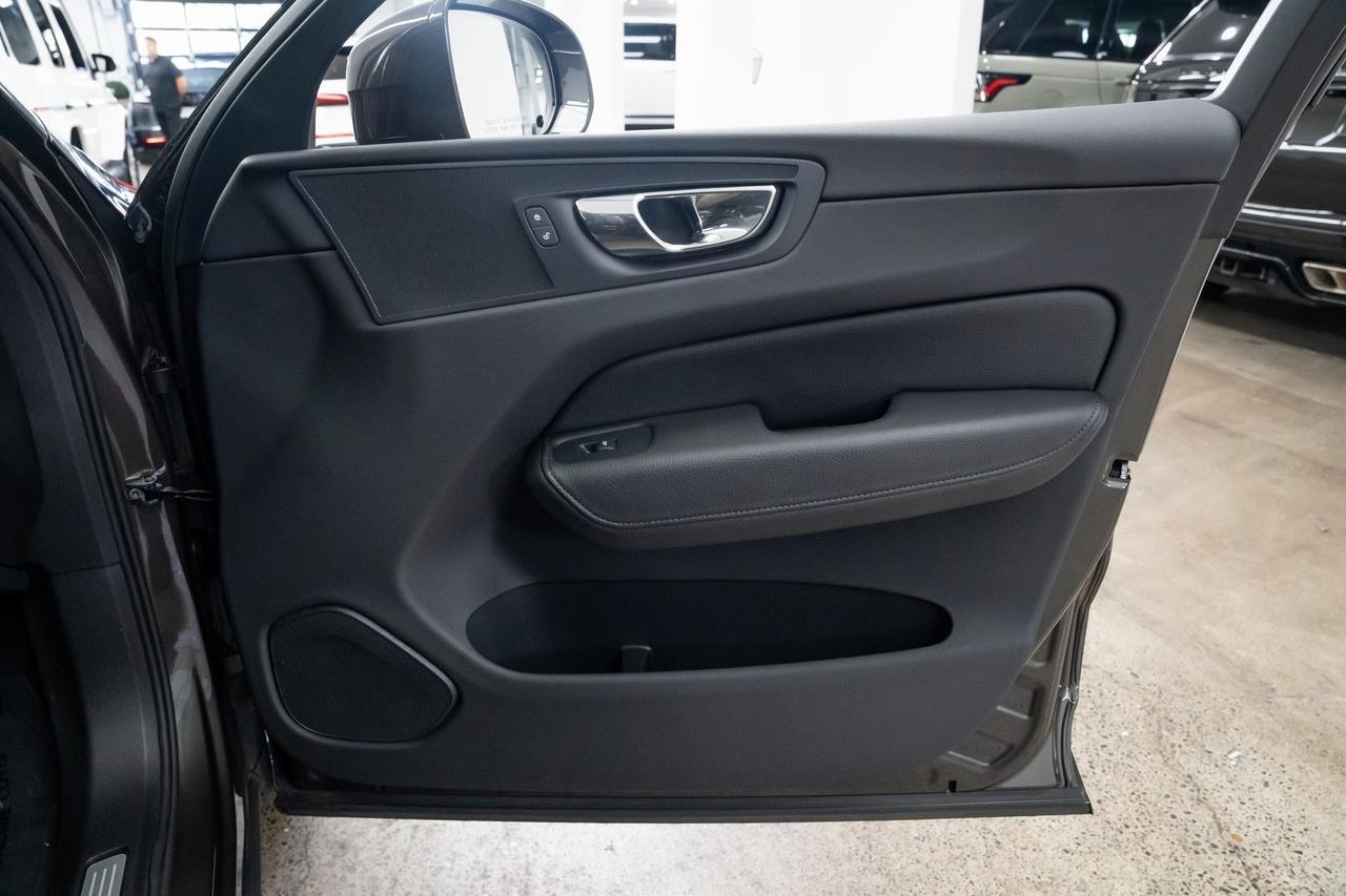 2018 Volvo XC60 T5 Momentum Heated Seats Advanced Package Portland OR