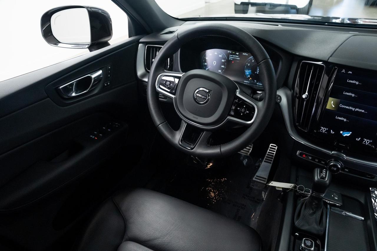 2018 Volvo XC60 T5 Momentum Heated Seats Advanced Package Portland OR