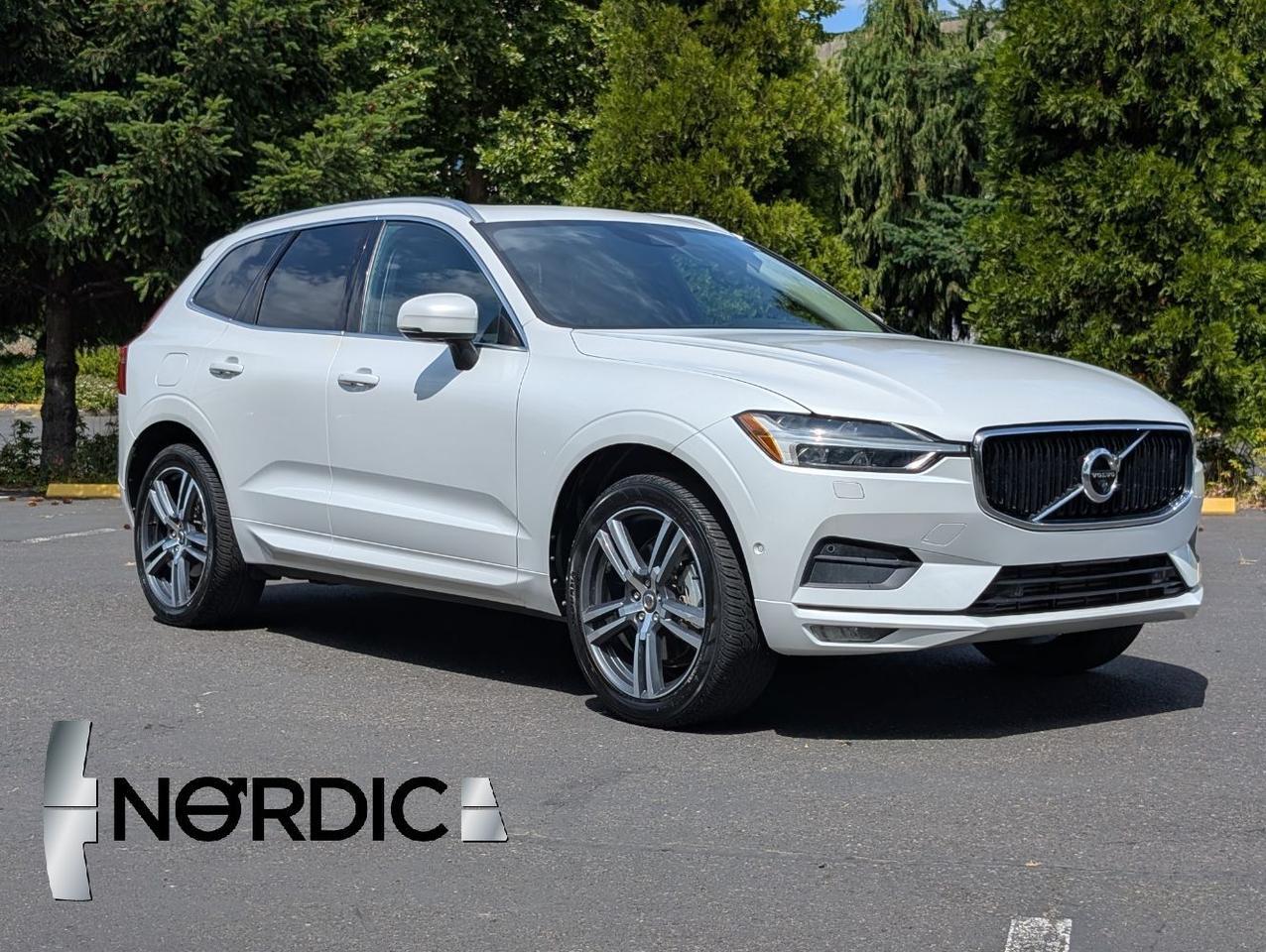 2018 Volvo XC60 T6 AWD Momentum w/High Performance Audio *