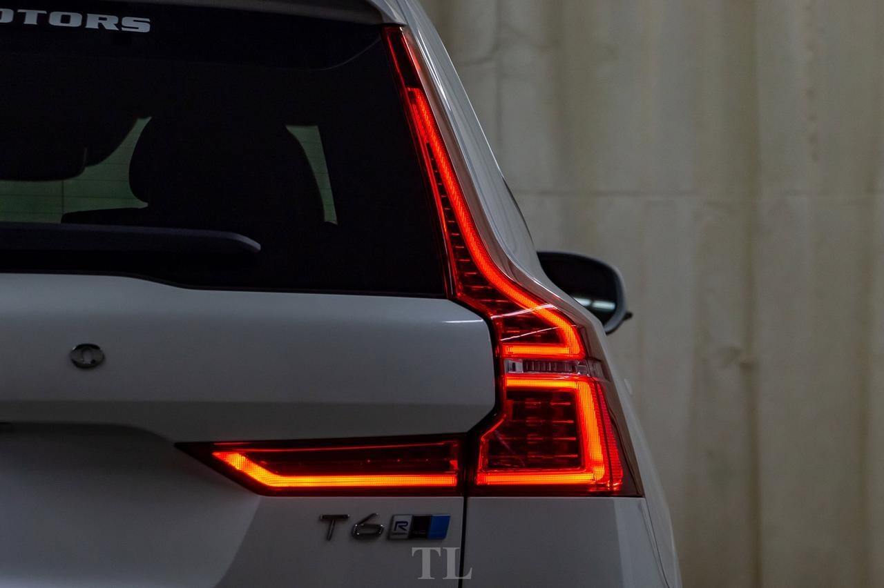 2018 Volvo XC60 T6 AWD R-Design Polestar Leather Roof Nav Red Deer AB