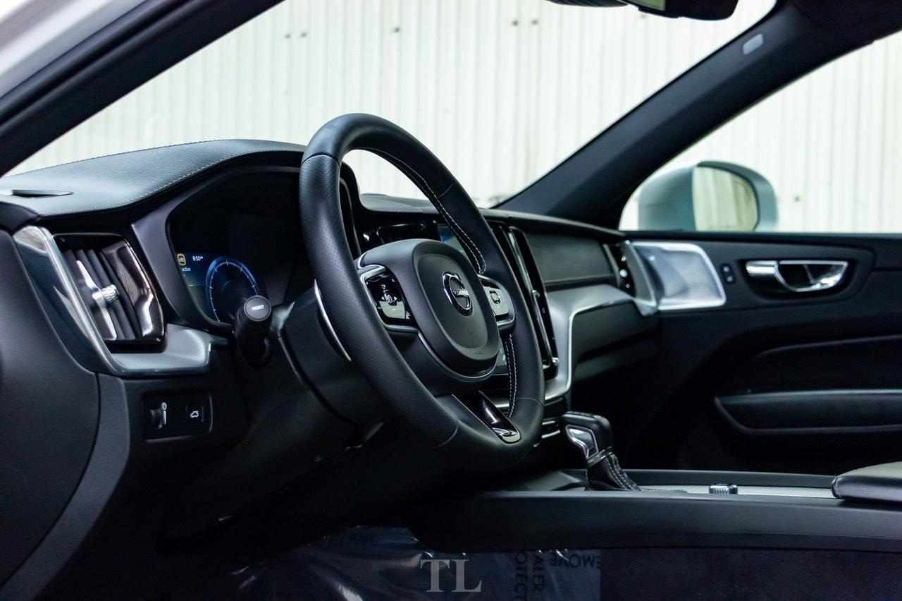 2018 Volvo XC60 T6 AWD R-Design Polestar Leather Roof Nav Red Deer AB