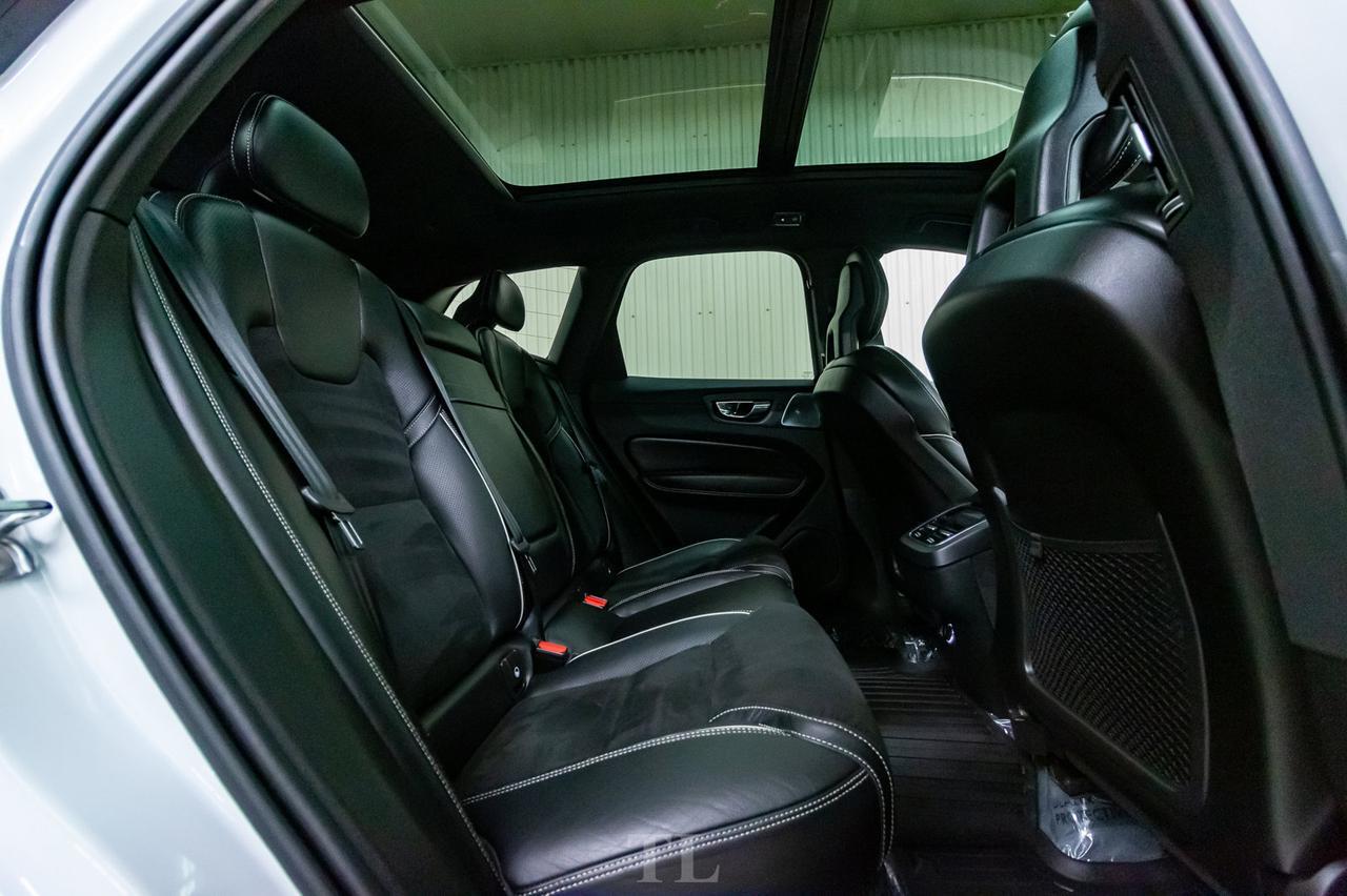 2018 Volvo XC60 T6 AWD R-Design Polestar Leather Roof Nav Red Deer AB