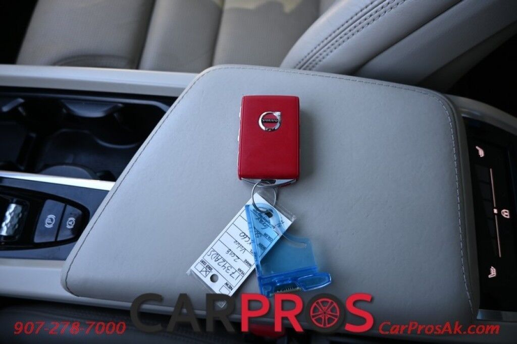 2018 Volvo XC60 T6 Inscription - AWD - Convenience & Advanced Pkg - Vision & Luxury Seat Pkg - Massaging Heated & Cooled Leather Seats - Heated Steering Wheel - Heated Rear Seats - Panoramic Sunroof - Bowers & Wilkins Speakers - Heads Up Display - Air Suspension Anchorage AK