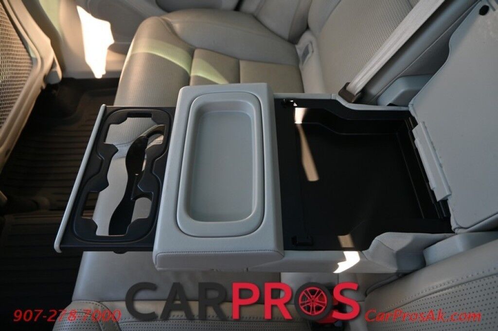 2018 Volvo XC60 T6 Inscription - AWD - Convenience & Advanced Pkg - Vision & Luxury Seat Pkg - Massaging Heated & Cooled Leather Seats - Heated Steering Wheel - Heated Rear Seats - Panoramic Sunroof - Bowers & Wilkins Speakers - Heads Up Display - Air Suspension Anchorage AK