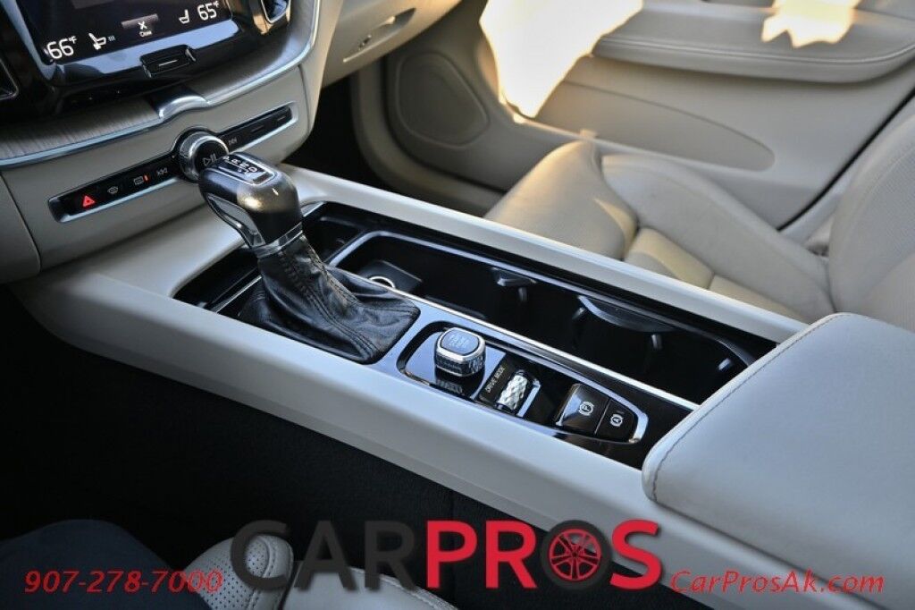 2018 Volvo XC60 T6 Inscription - AWD - Convenience & Advanced Pkg - Vision & Luxury Seat Pkg - Massaging Heated & Cooled Leather Seats - Heated Steering Wheel - Heated Rear Seats - Panoramic Sunroof - Bowers & Wilkins Speakers - Heads Up Display - Air Suspension Anchorage AK