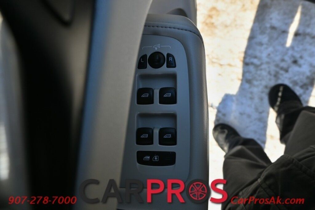 2018 Volvo XC60 T6 Inscription - AWD - Convenience & Advanced Pkg - Vision & Luxury Seat Pkg - Massaging Heated & Cooled Leather Seats - Heated Steering Wheel - Heated Rear Seats - Panoramic Sunroof - Bowers & Wilkins Speakers - Heads Up Display - Air Suspension Anchorage AK