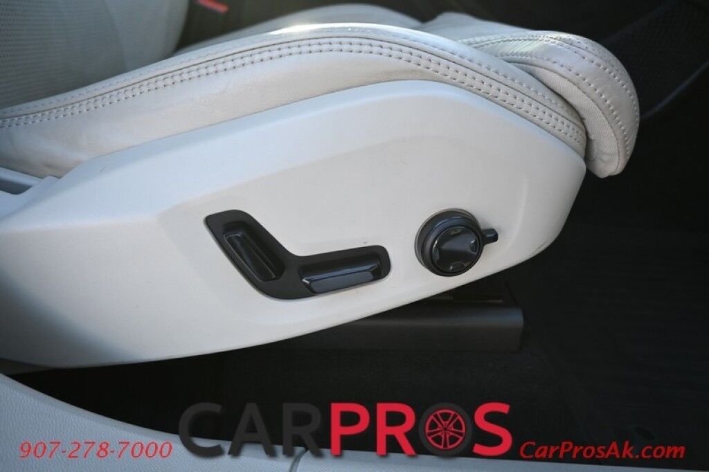 2018 Volvo XC60 T6 Inscription - AWD - Convenience & Advanced Pkg - Vision & Luxury Seat Pkg - Massaging Heated & Cooled Leather Seats - Heated Steering Wheel - Heated Rear Seats - Panoramic Sunroof - Bowers & Wilkins Speakers - Heads Up Display - Air Suspension Anchorage AK