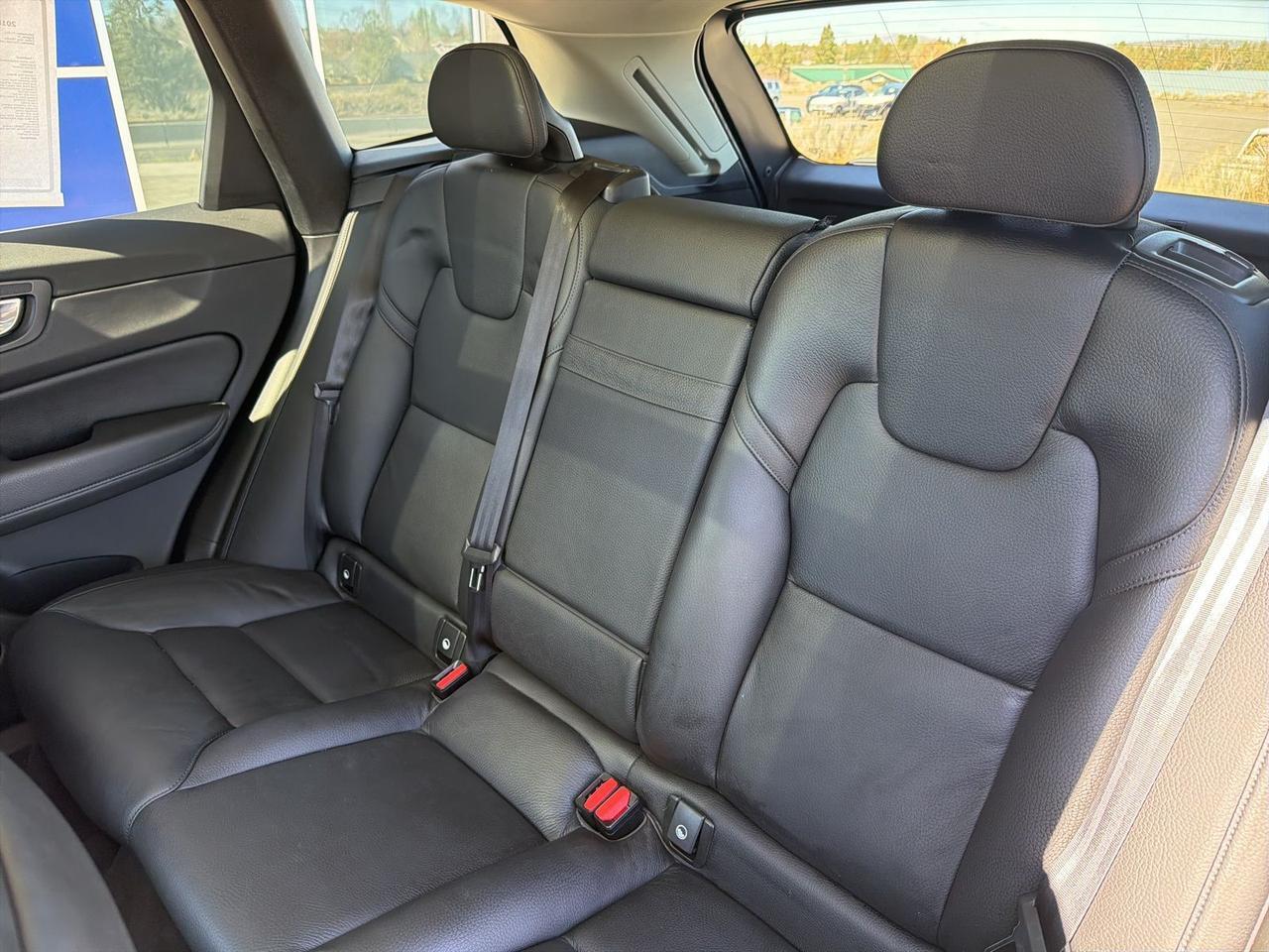 2018 Volvo XC60 T6 Momentum Bend OR