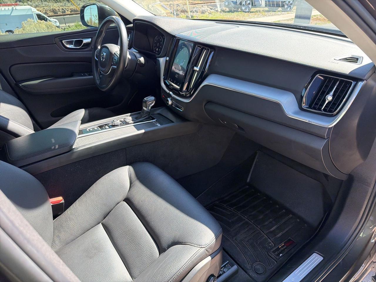 2018 Volvo XC60 T6 Momentum Bend OR