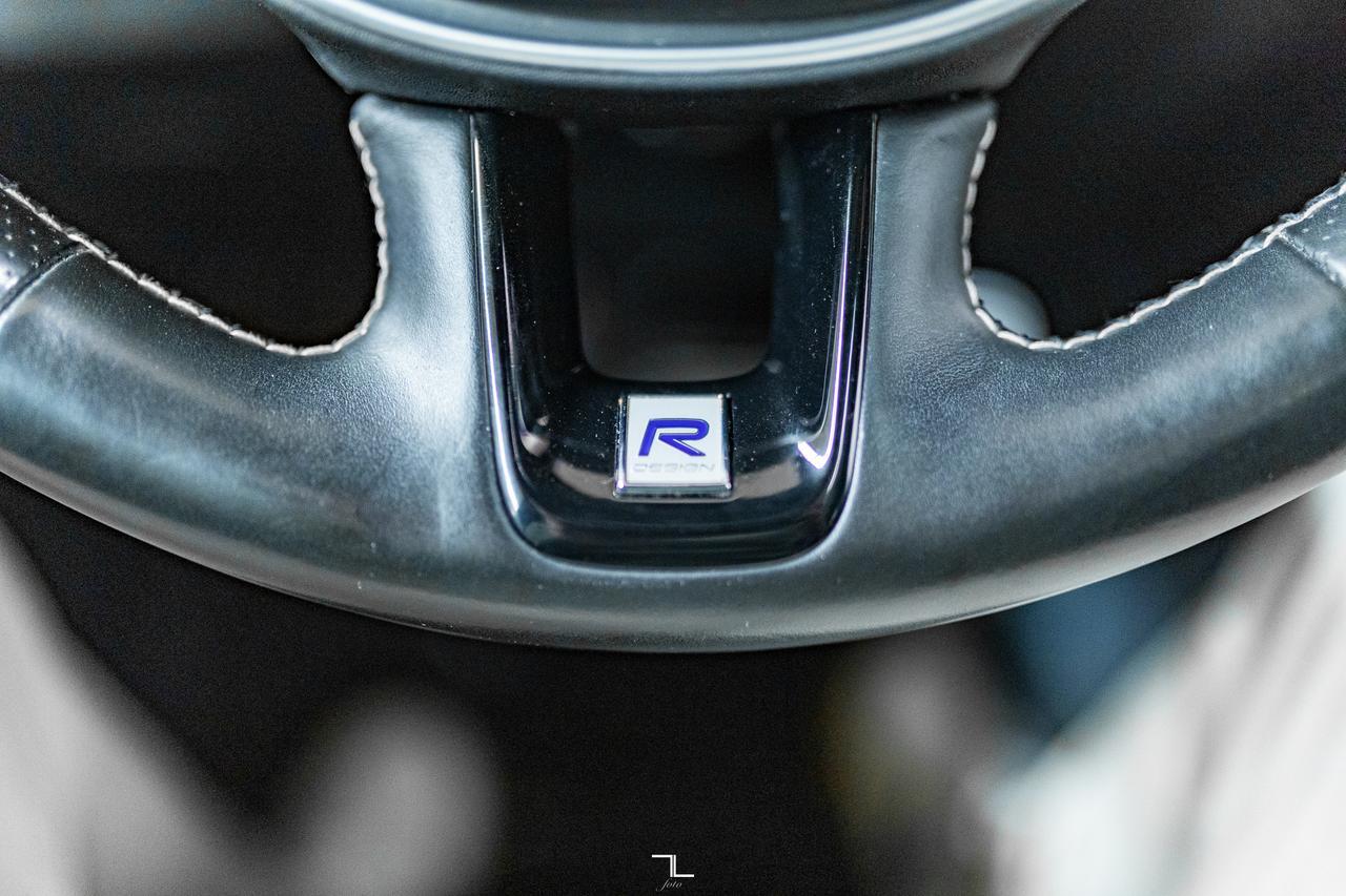 2018 Volvo XC90 AWD T6 R-Design Leather Roof Nav BCam Red Deer AB