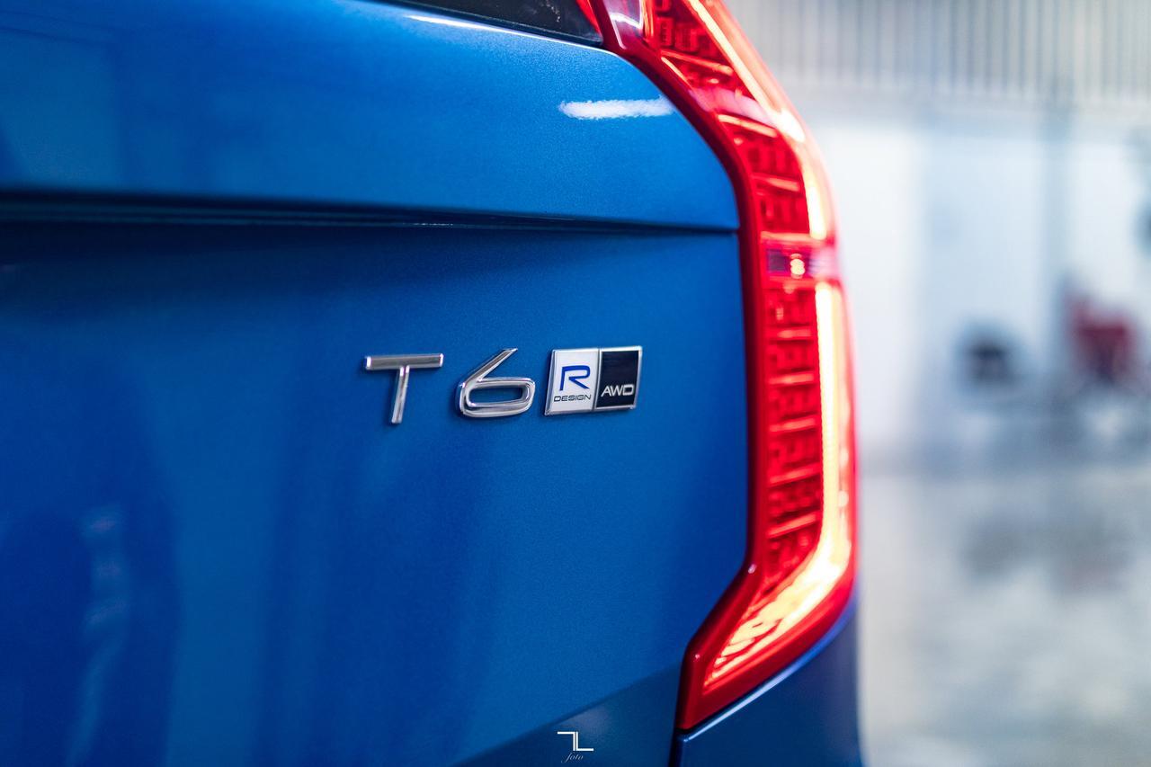 2018 Volvo XC90 AWD T6 R-Design Leather Roof Nav BCam Red Deer AB