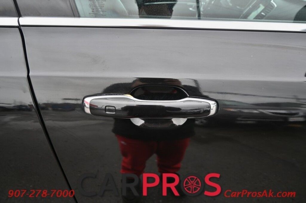2018 Volvo XC90 Momentum Plus - AWD - Convenience Pkg - Power & Heated Leather Seats - Keyless Entry & Push to Start - Bluetooth - Blind Spot Information System - Navigation - Panoramic Sunroof w/ Power Sunshade - 3rd Row - Seats 7 Momentum Anchorage AK