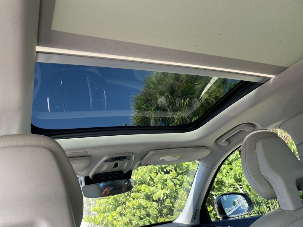 2018 Volvo XC90 Momentum Sarasota FL