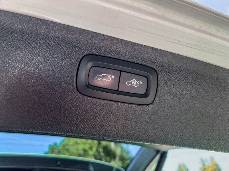 2018 Volvo XC90 Momentum Wilmington NC