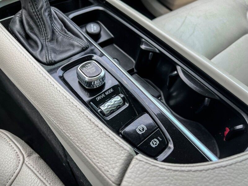 2018 Volvo XC90 Momentum Wilmington NC