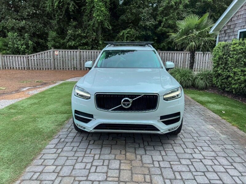 2018 Volvo XC90 Momentum