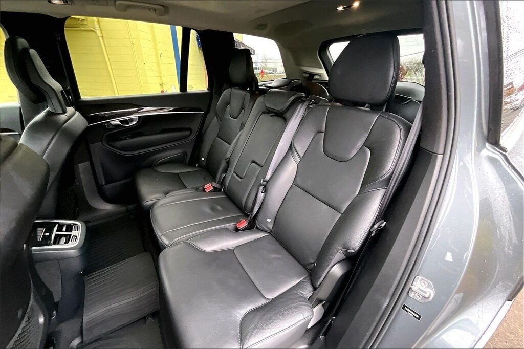 2018 Volvo XC90 T5 Momentum OR