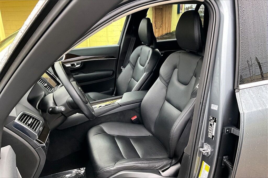 2018 Volvo XC90 T5 Momentum OR