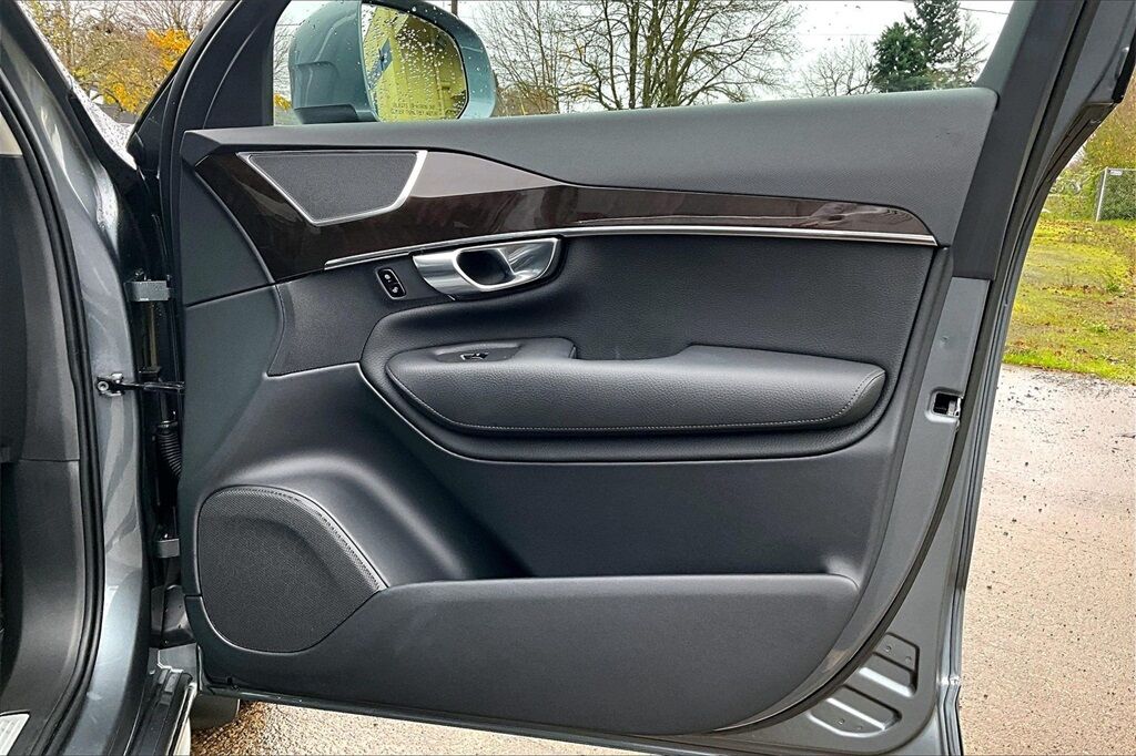 2018 Volvo XC90 T5 Momentum OR