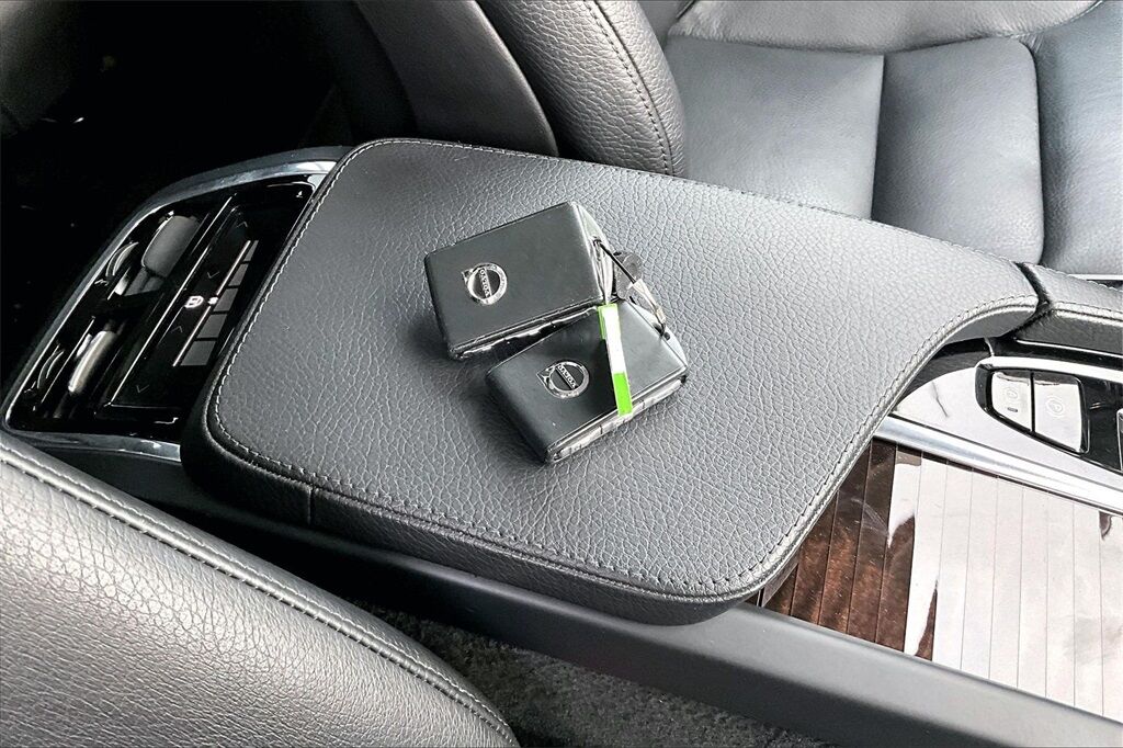 2018 Volvo XC90 T5 Momentum OR