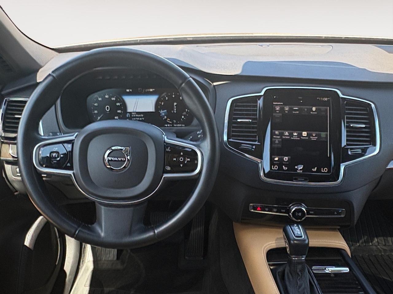 2018 Volvo XC90 T6 Momentum, 360 BACKUP CAMERA, 3RD ROW SEATS, ROOF RACKS, BLIND SPOT ALERT, LANE KEEP ASSIST, PRE-COLLISION WARNING, PANORAMIC MOONROOF, HEATED STEERING WHEEL & SEATS, APPLE CARPLAY/ANDROID AUTO, POWER LIFTGATE, TOW PACKAGE, LOW MILES, CLEAN CARFAX!