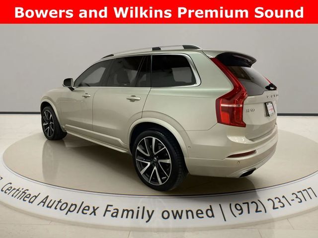 2018 Volvo XC90 T6 Momentum