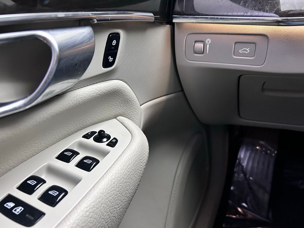 2018 Volvo XC90 T6 Momentum Portland OR