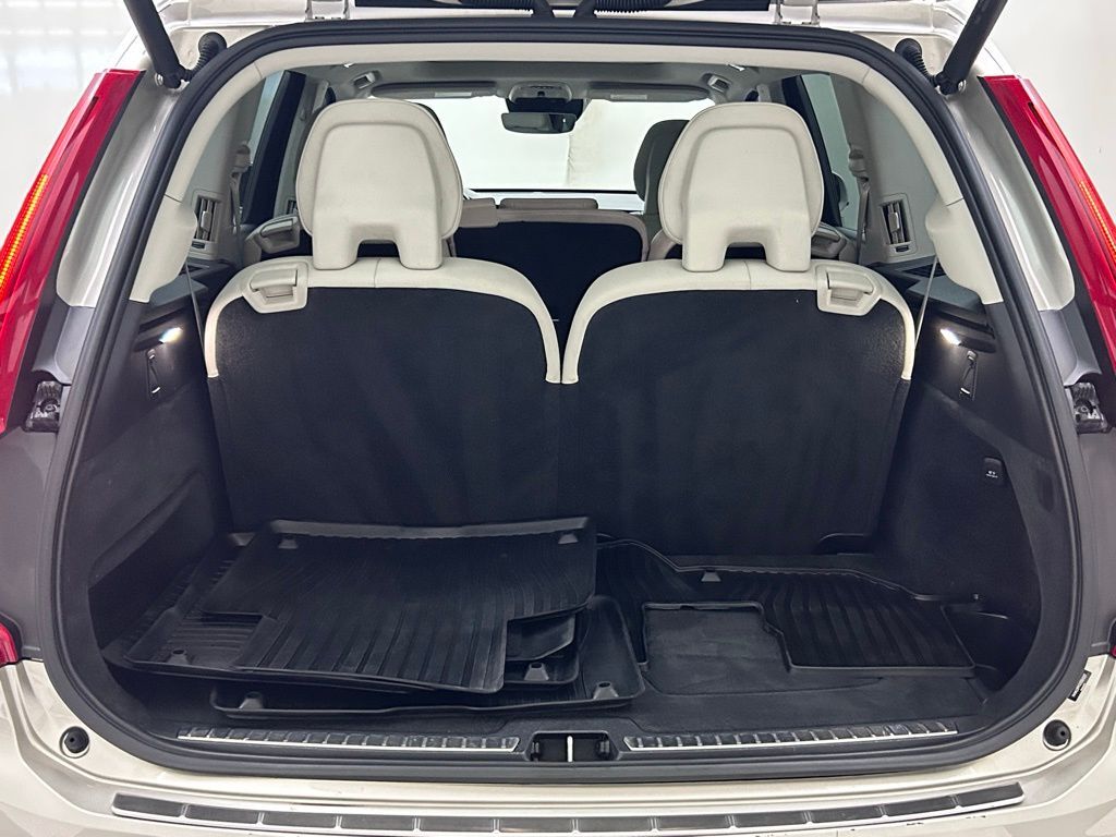 2018 Volvo XC90 T6 Momentum Portland OR