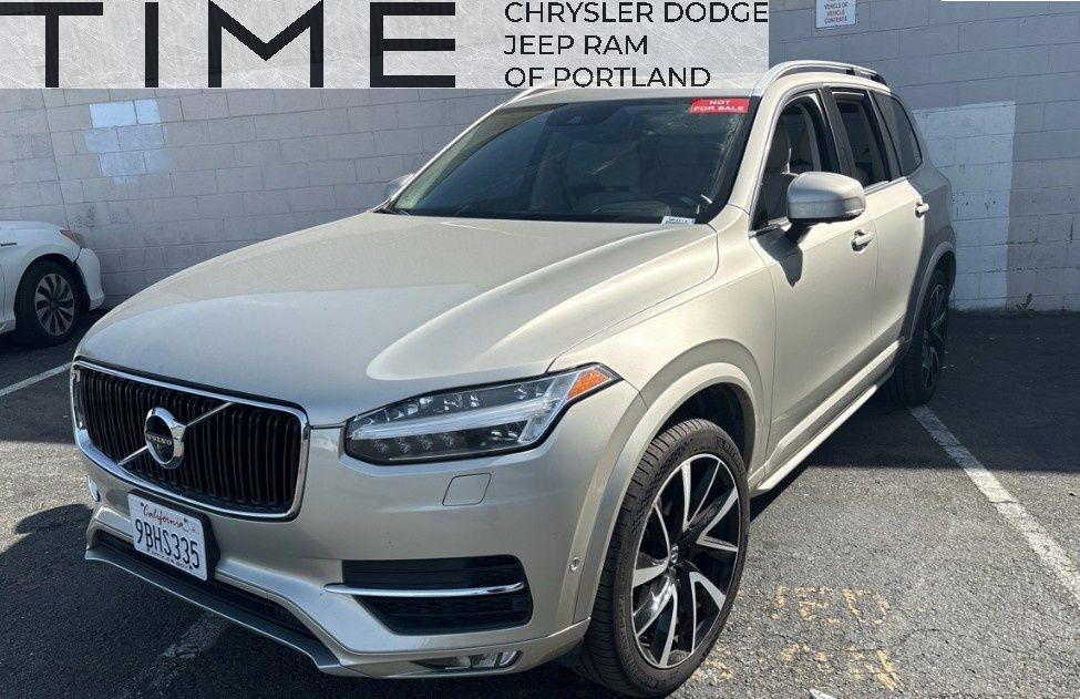 2018 Volvo XC90 T6 Momentum