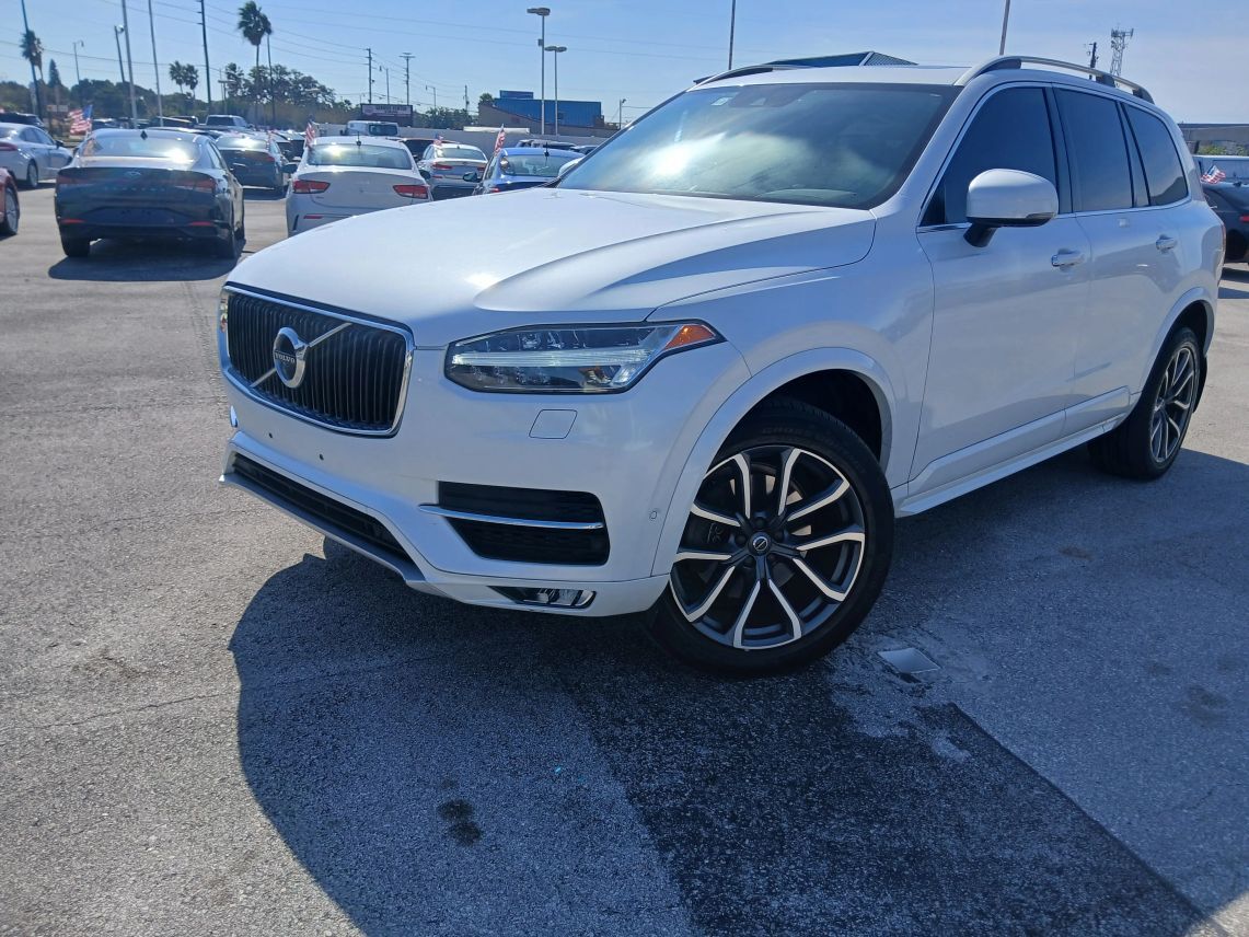 2018 Volvo XC90 T6 Momentum Sport Utility 4D