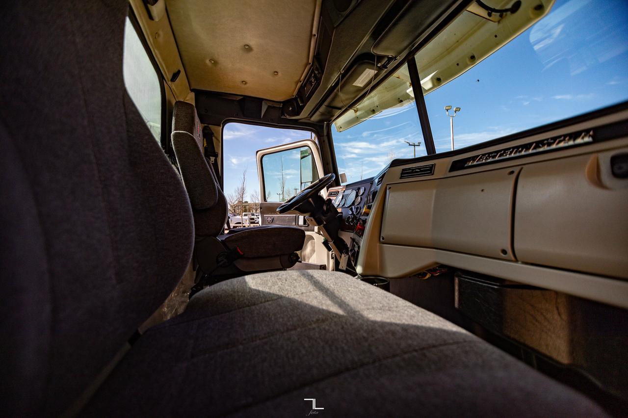 2018 Western Star 5700 XE Daycab Tractor Heavy Spec Red Deer AB