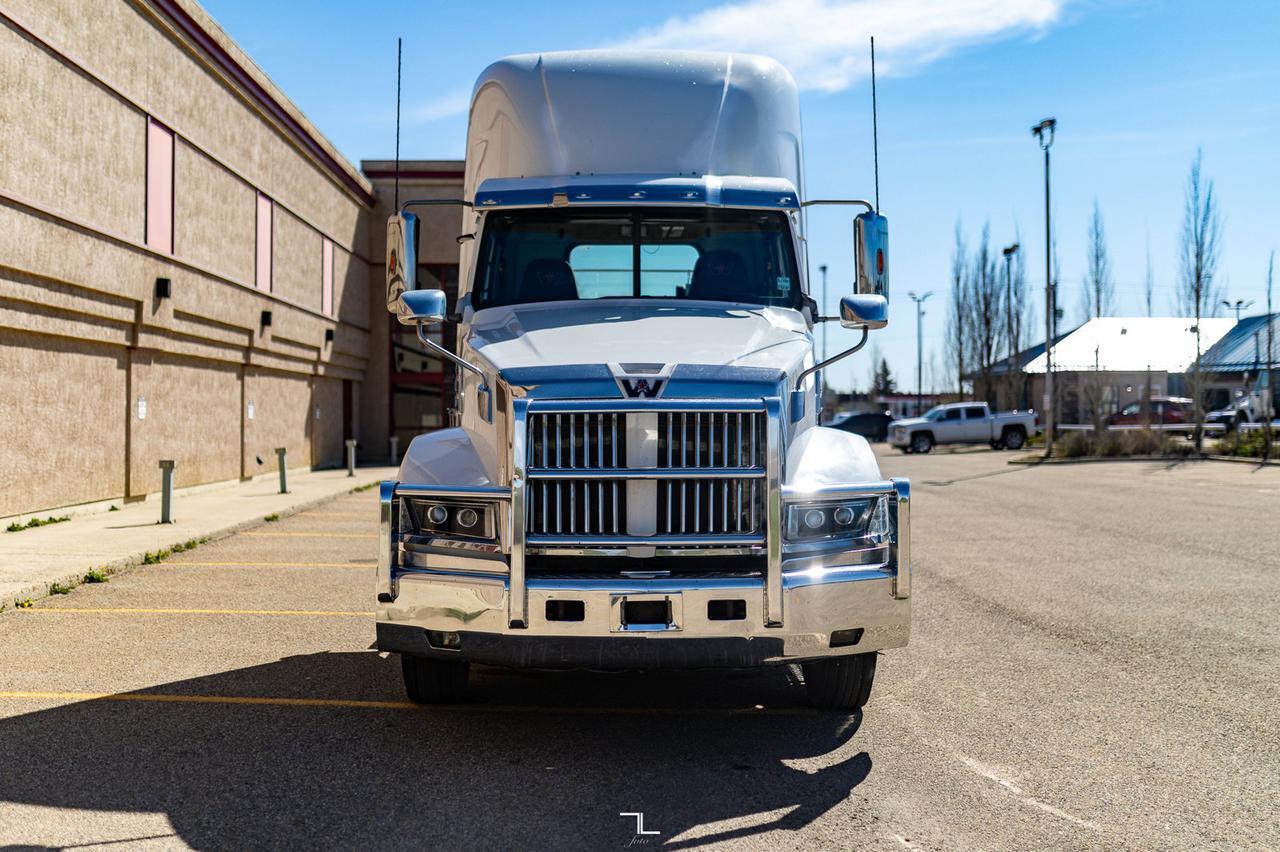 2018 Western Star 5700 XE Daycab Tractor Heavy Spec Red Deer AB