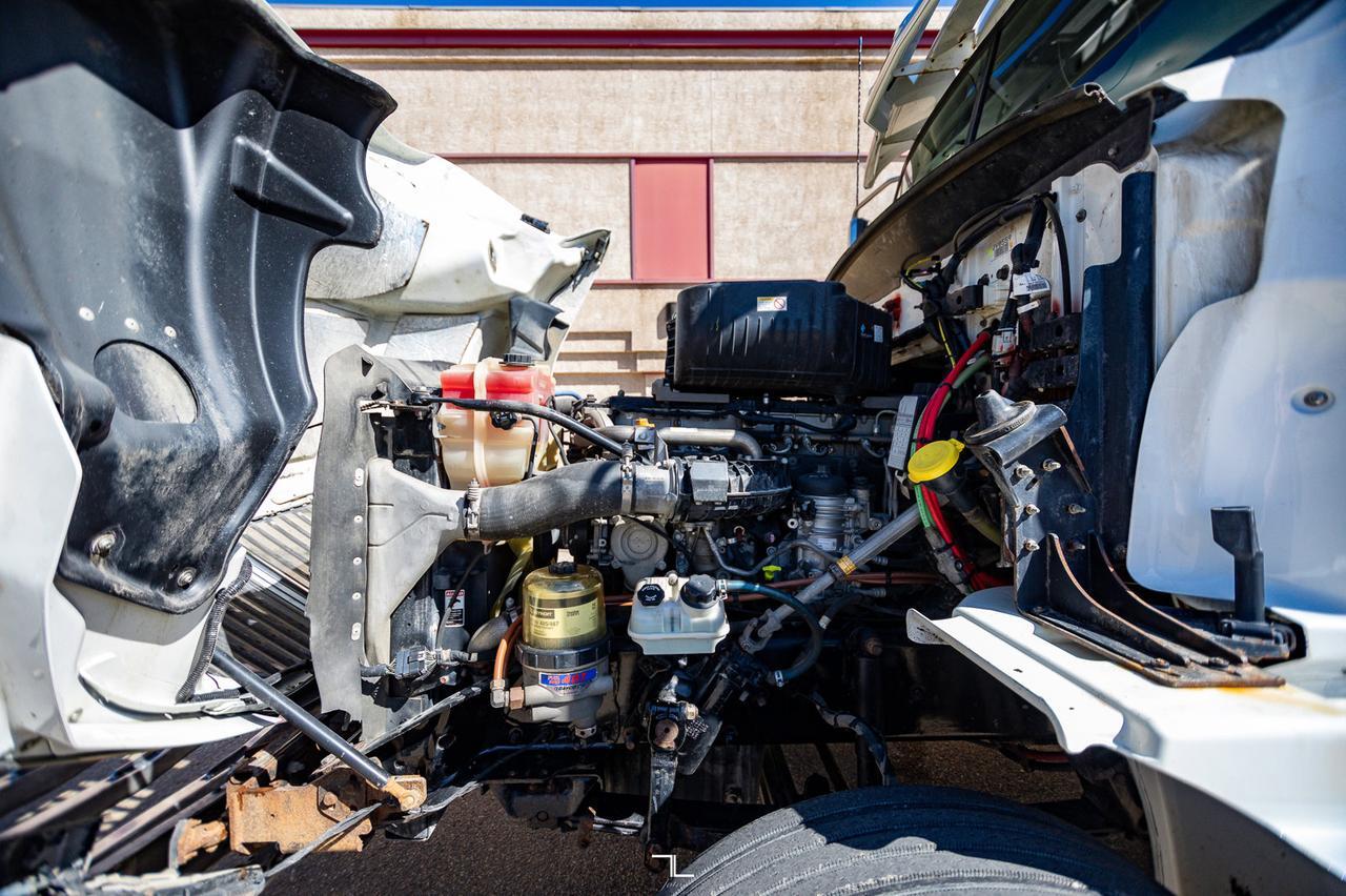 2018 Western Star 5700 XE Daycab Tractor Heavy Spec Red Deer AB