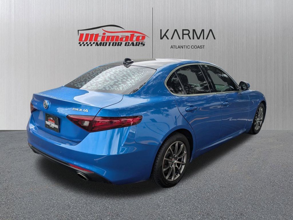 2019 Alfa Romeo Giulia Base